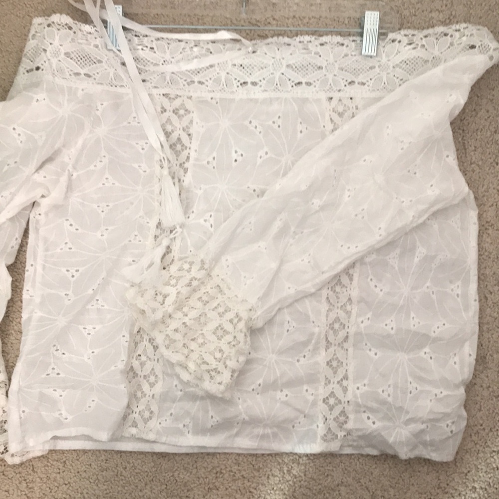 White off the shoulder post blouse
